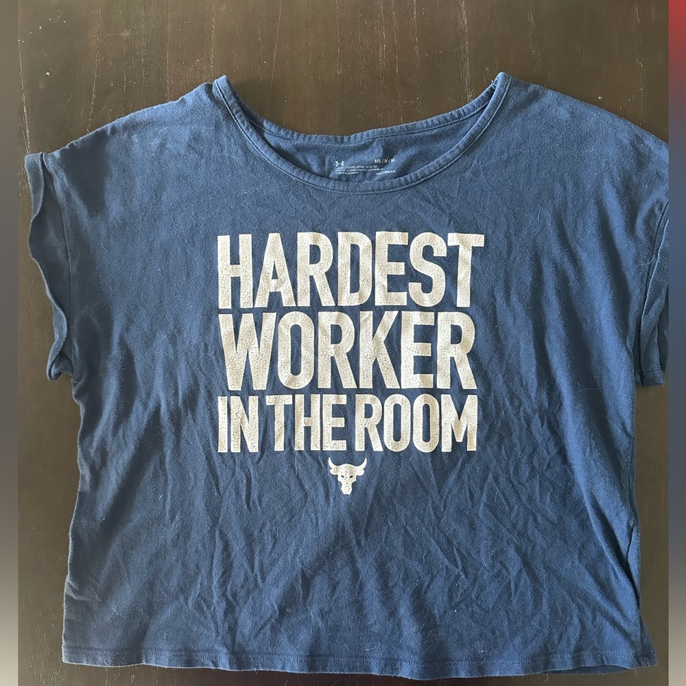 Navy under armour cropped workout shirt